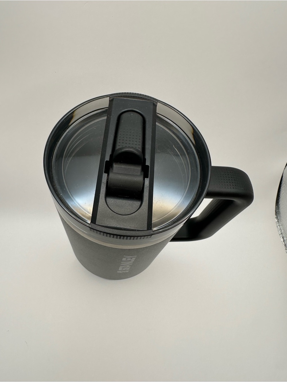 Stanley Matte Black Quencher Tumbler with Clear Lid 40 oz - Picture 2 of 7